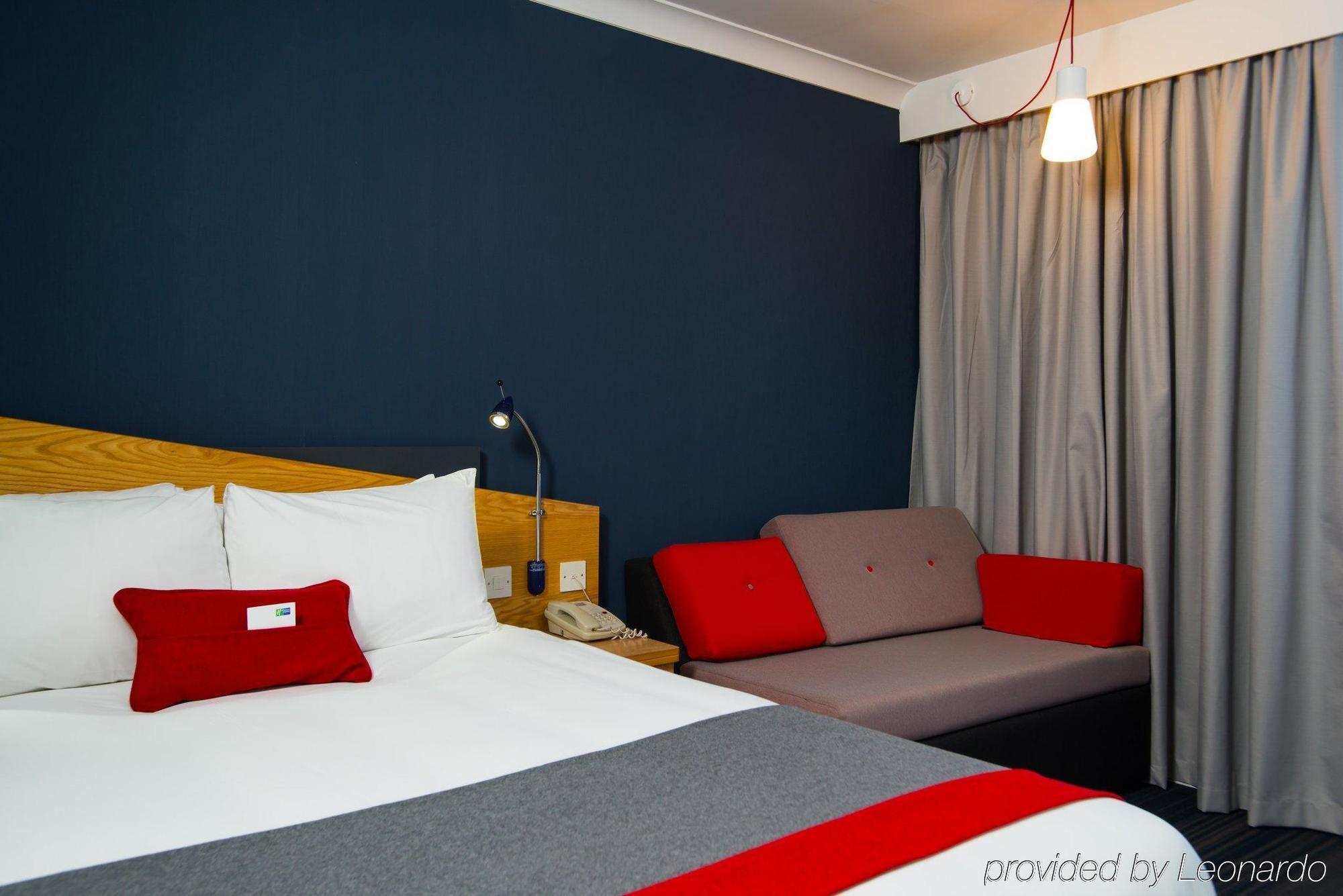 Express By Ihg Hotel